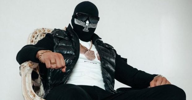 В Швеции убит популярный рэп-исполнитель, сообщают СМИ