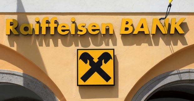 Клиенты знаменитого европейского банка в России содействуют финансированию военных нужд Путина