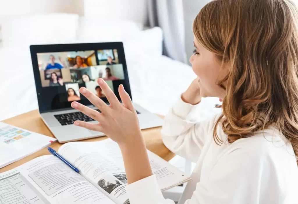 онлайн-репетитором з англійської мови