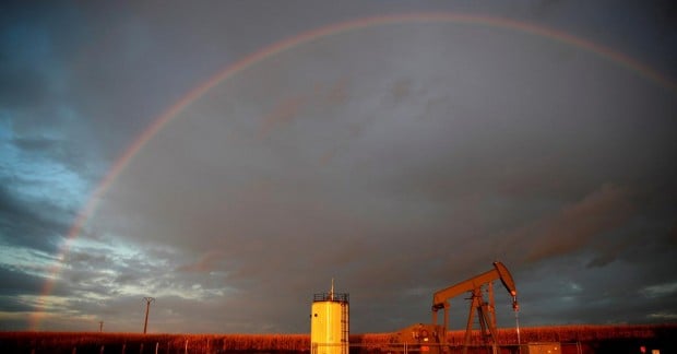 Цены на нефть падают вновь в связи с заявлениями Трампа и ростом добычи ОПЕК+