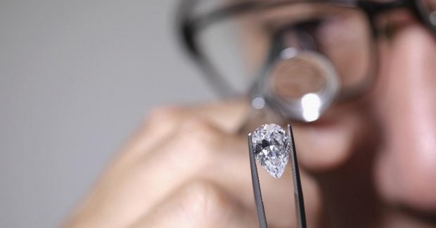 Удар по драгоценным камням: пошлины Трампа ставят под угрозу одного из ведущих мировых производителей