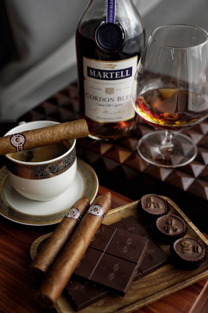 Французское правило 4С: как правильно закусывать коньяк