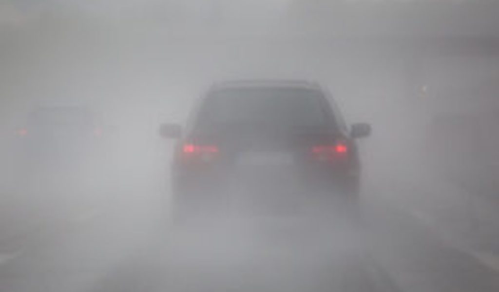 Когда включать противотуманки чтобы избежать штрафа в Украине