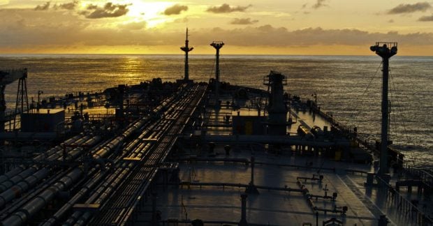 Россия усиливает свой «теневой флот» на фоне санкций, по данным Reuters