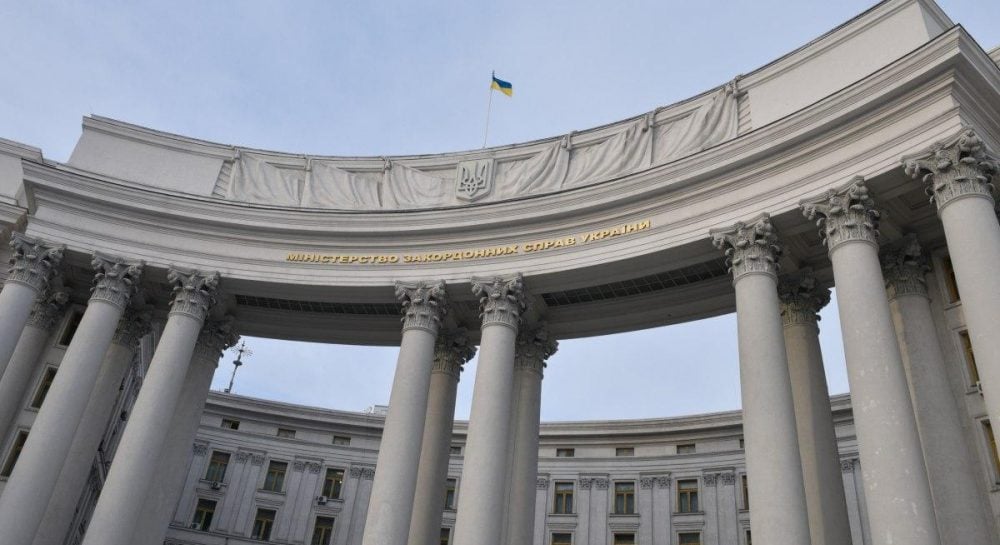 Как шатдаун в США повлиял на поставки оружия для украинской армии: мнение МИД Украины