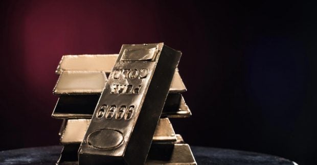 Золото достигло исторического максимума на фоне остановки работы правительства США.