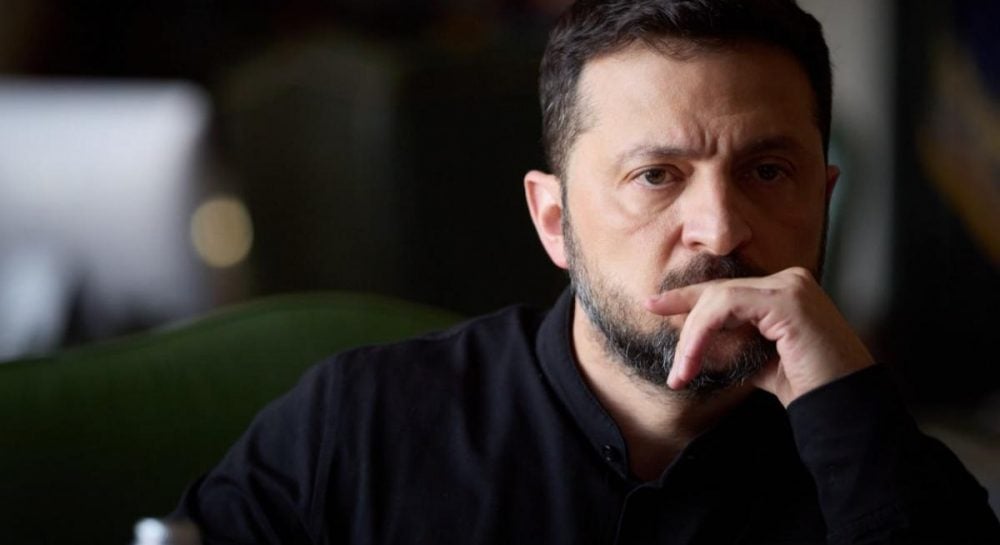 Зеленский исключил двух министров из СНБО на фоне скандала с коррупцией Зеленский исключил двух министров из СНБО на фоне скандала с коррупцией