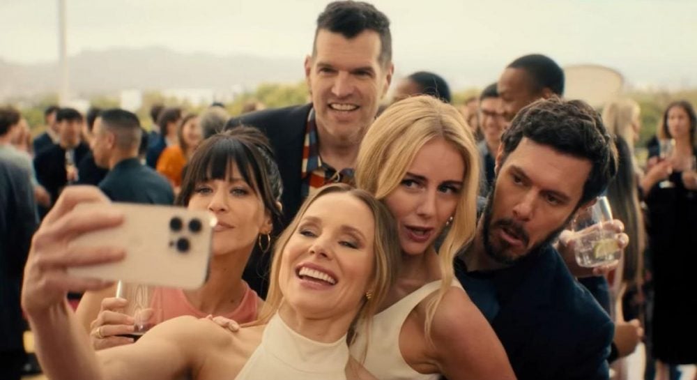 Netflix объявил о продлении одного из самых популярных сериалов на третий сезон: новые подробности Netflix объявил о продлении одного из самых популярных сериалов на третий сезон: новые подробности