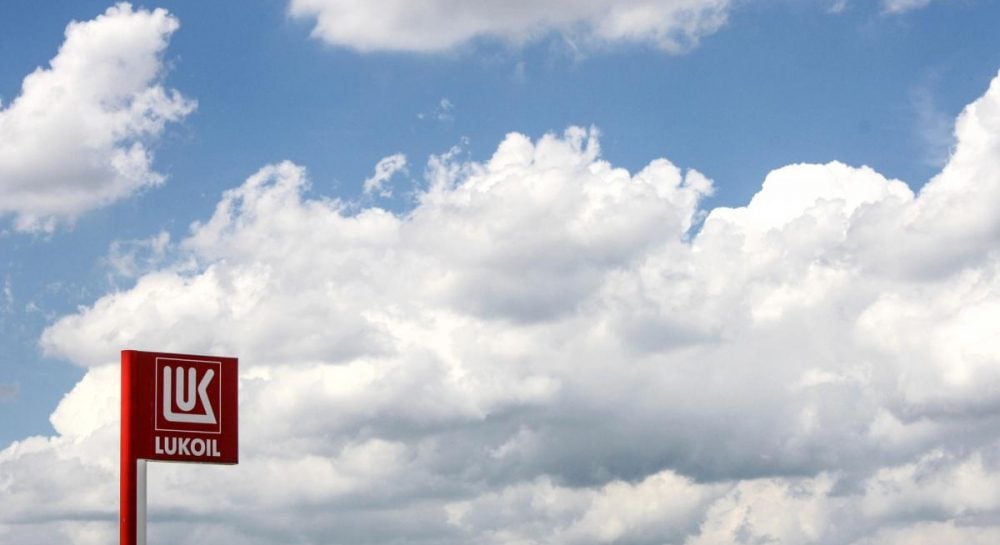 Зависимость от Лукойла: Украина может столкнуться с топливным кризисом из-за американских санкций Зависимость от Лукойла: Украина может столкнуться с топливным кризисом из-за американских санкций