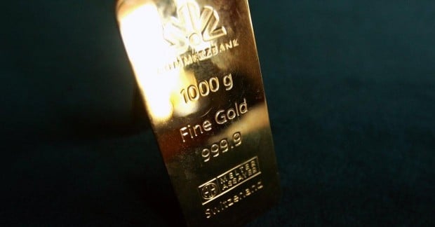 Золото ждет изменений процентных ставок ФРС США: актуальная цена металла Золото ждет изменений процентных ставок ФРС США: актуальная цена металла