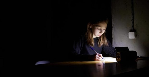 В понедельник в Украине введут расписание отключений электроэнергии В понедельник в Украине введут расписание отключений электроэнергии