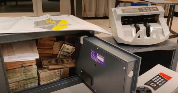 Коррупционные скандалы в энергетическом секторе: Миндич и Цукерман попали в базу «Миротворец» Коррупционные скандалы в энергетическом секторе: Миндич и Цукерман попали в базу "Миротворец"