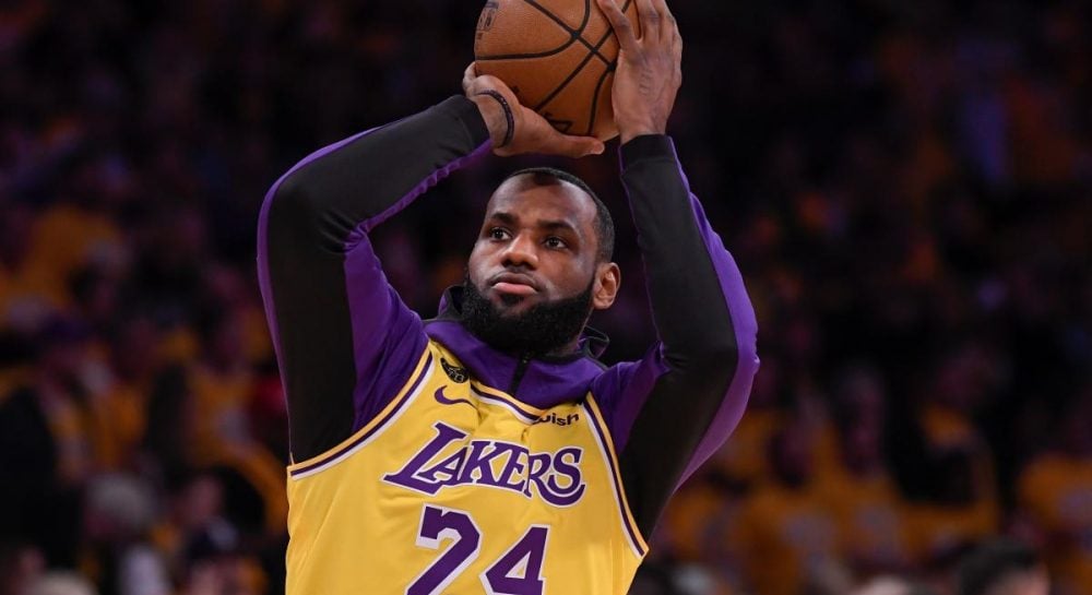 Леброн прервал уникальную серию в НБА, когда забрасывал свыше 10 очков: она продолжалась 18 лет Леброн прервал уникальную серию в НБА, когда забрасывал свыше 10 очков: она продолжалась 18 лет