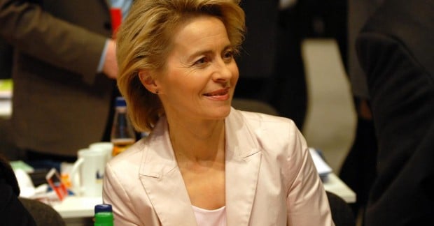 Фон дер Ляйен сделала решительный шаг: ЕС изучает экстраординарные меры в отношении российских активов Фон дер Ляйен сделала решительный шаг: ЕС изучает экстраординарные меры в отношении российских активов