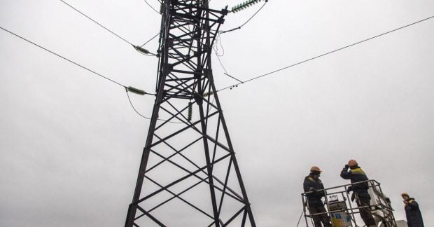 Энергетическая атака РФ: 8 регионов страдают от острого дефицита электроэнергии Энергетическая атака РФ: 8 регионов страдают от острого дефицита электроэнергии