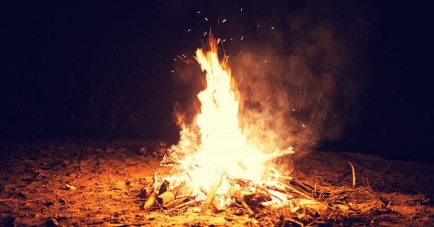 Ученые обнаружили ранние свидетельства одомашнивания огня человеком Ученые обнаружили ранние свидетельства одомашнивания огня человеком