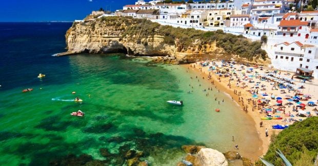 Курорт, который затмил Маврикий и был признан лучшим пляжным направлением мира: объявлено о «райском уголке» Курорт, который затмил Маврикий и был признан лучшим пляжным направлением мира: объявлено о "райском уголке"