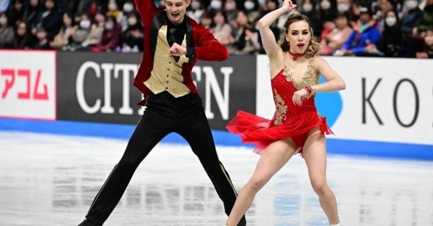 Украина впервые за четверть века выиграла медаль на финале Гран-при по фигурному катанию Украина впервые за четверть века выиграла медаль на финале Гран-при по фигурному катанию